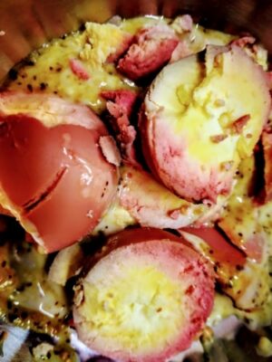 Magenta Magic: Beet-Pickled Deviled Eggs for a Vibrant Breakfast - Plattershare - Recipes, food stories and food lovers Magenta Magic: Beet-Pickled Deviled Eggs for a Vibrant Breakfast - Plattershare - Recipes, food stories and food lovers
