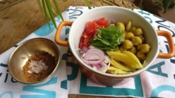 Chickpeas Salad With Jaggery Dressing - Plattershare - Recipes, food stories and food lovers