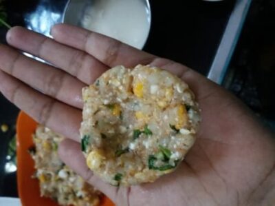 Crispy Potato & Paneer Birds' Nests with Colorful Spiced Eggs - Plattershare - Recipes, food stories and food lovers Crispy Potato & Paneer Birds' Nests with Colorful Spiced Eggs - Plattershare - Recipes, food stories and food lovers