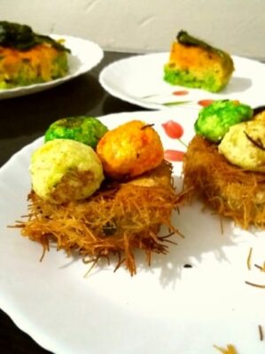 Crispy Potato & Paneer Birds' Nests with Colorful Spiced Eggs - Plattershare - Recipes, food stories and food lovers Crispy Potato & Paneer Birds' Nests with Colorful Spiced Eggs - Plattershare - Recipes, food stories and food lovers