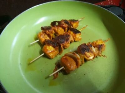 Restaurant-Style Paneer Tikka: A Smoky & Flavorful Indian Appetizer - Plattershare - Recipes, food stories and food lovers Restaurant-Style Paneer Tikka: A Smoky & Flavorful Indian Appetizer - Plattershare - Recipes, food stories and food lovers