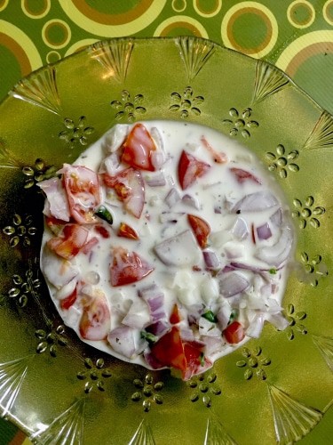 Tomato Onion Salad With A Spicy Yoghurt Dressing - Plattershare - Recipes, Food Stories And Food Enthusiasts