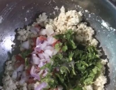 Crispy Bread Appe: A Flavorful Indian Snack - Plattershare - Recipes, food stories and food lovers Crispy Bread Appe: A Flavorful Indian Snack - Plattershare - Recipes, food stories and food lovers