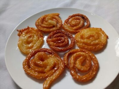 Kulfa Saag Paratha (Purslane Leaves Flat Bread) - Plattershare - Recipes, food stories and food enthusiasts