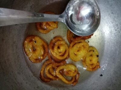 Paneer Jalebi: A Unique Twist on a Classic Indian Dessert - Plattershare - Recipes, food stories and food lovers Paneer Jalebi: A Unique Twist on a Classic Indian Dessert - Plattershare - Recipes, food stories and food lovers