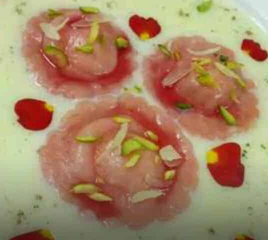 Stuffed Rose Ravioli With Rabri Sauce - Plattershare - Recipes, Food Stories And Food Enthusiasts