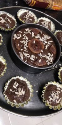 Healthy Soya Ragi Fig & Sunflower Seed Tea Cake with Caramel Sauce - Plattershare - Recipes, food stories and food lovers Healthy Soya Ragi Fig & Sunflower Seed Tea Cake with Caramel Sauce - Plattershare - Recipes, food stories and food lovers
