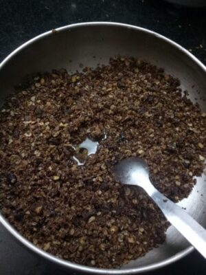 Chocolate Pistachio Cranberry Energy Bars: A Healthy No-Bake Snack - Plattershare - Recipes, food stories and food lovers Chocolate Pistachio Cranberry Energy Bars: A Healthy No-Bake Snack - Plattershare - Recipes, food stories and food lovers