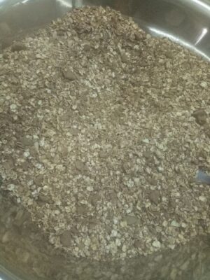 Loaded Chocolate Granola: A Healthy & Delicious Breakfast Treat - Plattershare - Recipes, food stories and food lovers Loaded Chocolate Granola: A Healthy & Delicious Breakfast Treat - Plattershare - Recipes, food stories and food lovers