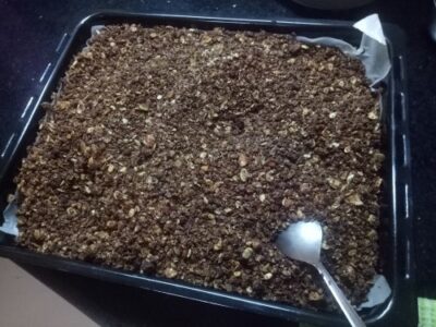 Loaded Chocolate Granola: A Healthy & Delicious Breakfast Treat - Plattershare - Recipes, food stories and food lovers Loaded Chocolate Granola: A Healthy & Delicious Breakfast Treat - Plattershare - Recipes, food stories and food lovers