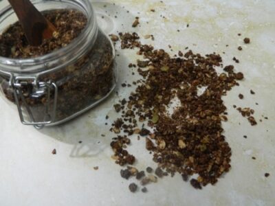 Loaded Chocolate Granola: A Healthy & Delicious Breakfast Treat - Plattershare - Recipes, food stories and food lovers Loaded Chocolate Granola: A Healthy & Delicious Breakfast Treat - Plattershare - Recipes, food stories and food lovers