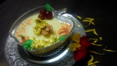 Saffron Cardamom Panna Cotta: An Indian-Inspired Delight - Plattershare - Recipes, food stories and food lovers Saffron Cardamom Panna Cotta: An Indian-Inspired Delight - Plattershare - Recipes, food stories and food lovers