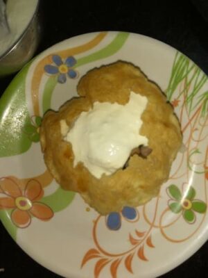 Crispy Dahi Kachori: A Flavorful Indian Street Food Snack - Plattershare - Recipes, food stories and food lovers Crispy Dahi Kachori: A Flavorful Indian Street Food Snack - Plattershare - Recipes, food stories and food lovers