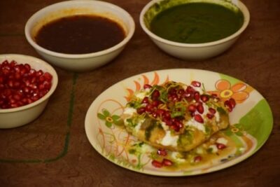 Crispy Dahi Kachori: A Flavorful Indian Street Food Snack - Plattershare - Recipes, food stories and food lovers Crispy Dahi Kachori: A Flavorful Indian Street Food Snack - Plattershare - Recipes, food stories and food lovers
