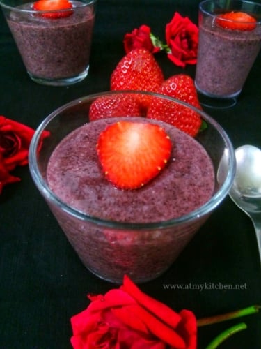 Black Rice Strawberry Mousse - Plattershare - Recipes, food stories and food enthusiasts
