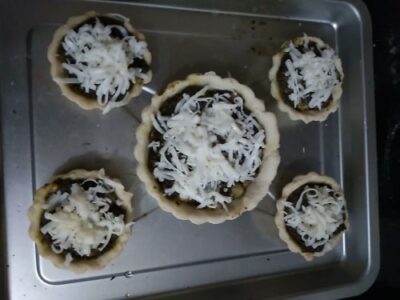 Irresistible Methi Paneer Tarts: A Sneaky Way to Get Your Greens - Plattershare - Recipes, food stories and food lovers Irresistible Methi Paneer Tarts: A Sneaky Way to Get Your Greens - Plattershare - Recipes, food stories and food lovers