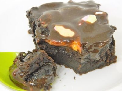 Decadent Egg-Free Mississippi Mud Cake with Kalya Cocoa - Plattershare - Recipes, food stories and food lovers Decadent Egg-Free Mississippi Mud Cake with Kalya Cocoa - Plattershare - Recipes, food stories and food lovers