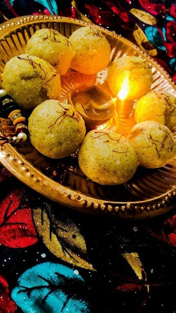 Rawa Laddu - Plattershare - Recipes, Food Stories And Food Enthusiasts