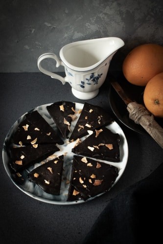 Vegan Orange Olive Oil Chocolate Bark - Plattershare - Recipes, food stories and food lovers