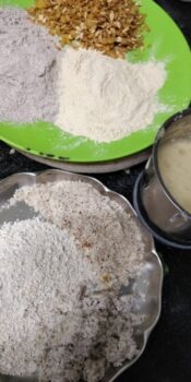 Banana Coconut Chocochip Almond Sheet Cake Breakfast Bars - Plattershare - Recipes, food stories and food lovers
