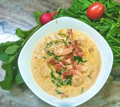 Prawn In Creamy Garlic Butter Sauce With Spinach - Plattershare - Recipes, food stories and food lovers