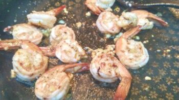Prawn In Creamy Garlic Butter Sauce With Spinach - Plattershare - Recipes, food stories and food lovers