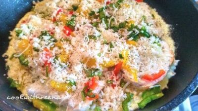 Spanish Tortilla (Frittata) with Potatoes, Peppers, and Cheese - Plattershare - Recipes, food stories and food lovers Spanish Tortilla (Frittata) with Potatoes, Peppers, and Cheese - Plattershare - Recipes, food stories and food lovers