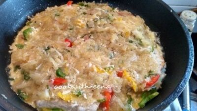Spanish Tortilla (Frittata) with Potatoes, Peppers, and Cheese - Plattershare - Recipes, food stories and food lovers Spanish Tortilla (Frittata) with Potatoes, Peppers, and Cheese - Plattershare - Recipes, food stories and food lovers