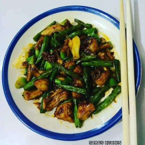 Chicken With Long Green Beans - Plattershare - Recipes, food stories and food lovers