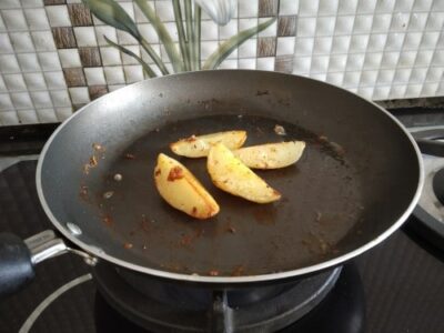 Crispy Basa Fish with Lemon & Herbs: A Healthy Canadian Snack - Plattershare - Recipes, food stories and food lovers Crispy Basa Fish with Lemon & Herbs: A Healthy Canadian Snack - Plattershare - Recipes, food stories and food lovers