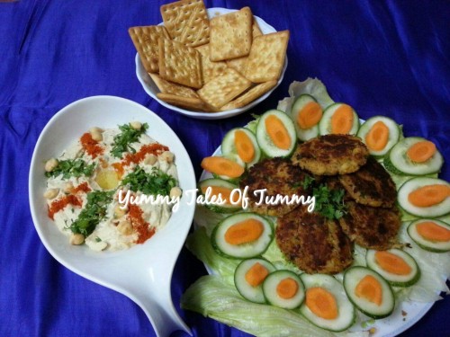 Hummus Falafel with Cream Crackers & Salad - Plattershare - Recipes, food stories and food lovers