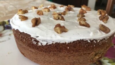 Moist Banana Cake with Candied Fruit and Walnut Topping - Plattershare - Recipes, food stories and food lovers Moist Banana Cake with Candied Fruit and Walnut Topping - Plattershare - Recipes, food stories and food lovers