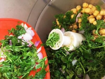 Crispy Air Fryer Falafel: A Healthy Twist on a Middle Eastern Classic - Plattershare - Recipes, food stories and food lovers Crispy Air Fryer Falafel: A Healthy Twist on a Middle Eastern Classic - Plattershare - Recipes, food stories and food lovers