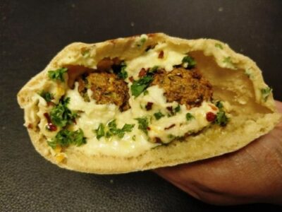Crispy Air Fryer Falafel: A Healthy Twist on a Middle Eastern Classic - Plattershare - Recipes, food stories and food lovers Crispy Air Fryer Falafel: A Healthy Twist on a Middle Eastern Classic - Plattershare - Recipes, food stories and food lovers