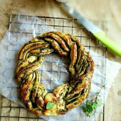 Stunning Braided Pesto Bread: An Aromatic, Bakery-Style Loaf - Plattershare - Recipes, food stories and food lovers Stunning Braided Pesto Bread: An Aromatic, Bakery-Style Loaf - Plattershare - Recipes, food stories and food lovers