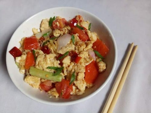 Chinese Eggs And Tomato Omelette - Plattershare - Recipes, food stories and food lovers