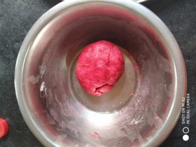 Rose Samosas: A Beautiful and Delicious Twist on a Classic Indian Snack - Plattershare - Recipes, food stories and food lovers Rose Samosas: A Beautiful and Delicious Twist on a Classic Indian Snack - Plattershare - Recipes, food stories and food lovers