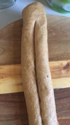 Honey-Kissed Estonian Kringle: A Whole Wheat Cinnamon Wreath Bread - Plattershare - Recipes, food stories and food lovers Honey-Kissed Estonian Kringle: A Whole Wheat Cinnamon Wreath Bread - Plattershare - Recipes, food stories and food lovers