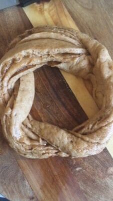 Honey-Kissed Estonian Kringle: A Whole Wheat Cinnamon Wreath Bread - Plattershare - Recipes, food stories and food lovers Honey-Kissed Estonian Kringle: A Whole Wheat Cinnamon Wreath Bread - Plattershare - Recipes, food stories and food lovers