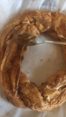 Honey-Kissed Estonian Kringle: A Whole Wheat Cinnamon Wreath Bread - Plattershare - Recipes, food stories and food lovers Honey-Kissed Estonian Kringle: A Whole Wheat Cinnamon Wreath Bread - Plattershare - Recipes, food stories and food lovers