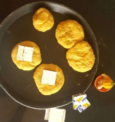 Fluffy Pumpkin Cream Cheese Buns with a Sweet Spiced Glaze - Plattershare - Recipes, food stories and food lovers Fluffy Pumpkin Cream Cheese Buns with a Sweet Spiced Glaze - Plattershare - Recipes, food stories and food lovers