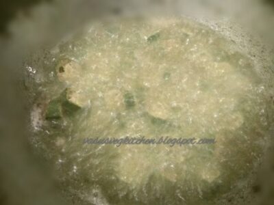 Crispy Kurkuri Bhindi (Okra Fry): A Flavorful Indian Snack - Plattershare - Recipes, food stories and food lovers Crispy Kurkuri Bhindi (Okra Fry): A Flavorful Indian Snack - Plattershare - Recipes, food stories and food lovers