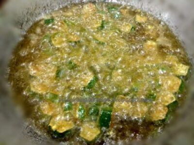 Crispy Kurkuri Bhindi (Okra Fry): A Flavorful Indian Snack - Plattershare - Recipes, food stories and food lovers Crispy Kurkuri Bhindi (Okra Fry): A Flavorful Indian Snack - Plattershare - Recipes, food stories and food lovers