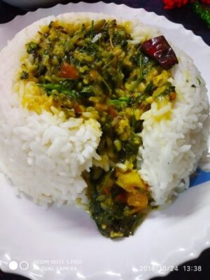 Moringa Leaves Kootu with Rice: A Vibrant and Healthy Bowl - Plattershare - Recipes, food stories and food lovers Moringa Leaves Kootu with Rice: A Vibrant and Healthy Bowl - Plattershare - Recipes, food stories and food lovers