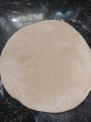 Rajasthani Garlic Khoba Roti: A Step-by-Step Recipe - Plattershare - Recipes, food stories and food lovers Rajasthani Garlic Khoba Roti: A Step-by-Step Recipe - Plattershare - Recipes, food stories and food lovers