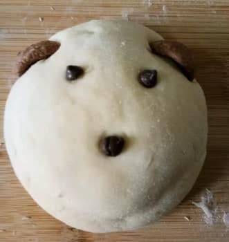Coconut Stuffed Bunny Buns - Plattershare - Recipes, food stories and food lovers