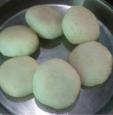 Crispy Sooji Kakara Pitha: A Sweet Semolina Treat from Odisha - Plattershare - Recipes, food stories and food lovers Crispy Sooji Kakara Pitha: A Sweet Semolina Treat from Odisha - Plattershare - Recipes, food stories and food lovers