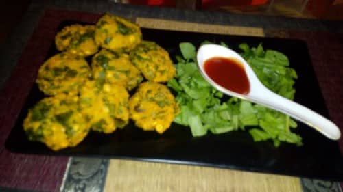 Spinach Vada - Plattershare - Recipes, Food Stories And Food Enthusiasts