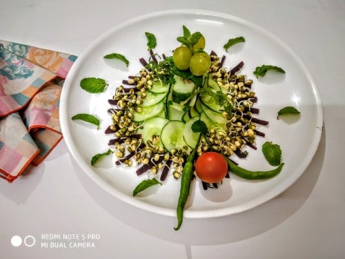 Sprouted Moong Salad - Plattershare - Recipes, Food Stories And Food Enthusiasts