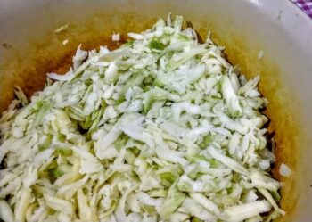 Grated Raw Mango Pickle With Garlic - Plattershare - Recipes, food stories and food lovers